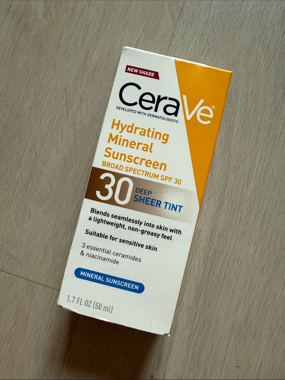 CeraVe Hydrating Mineral Sunscreen SPF 30 - Deep Sheer Tint